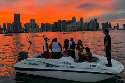 Miami: Biscayne Bay Jet Ski Experience with Free Boat Ride