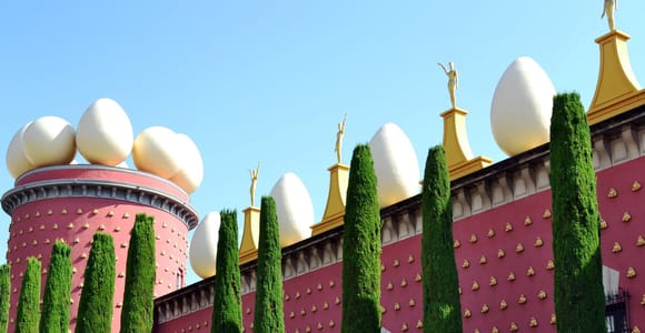Dalí’s Surreal World: Figueres & Girona Private Tour