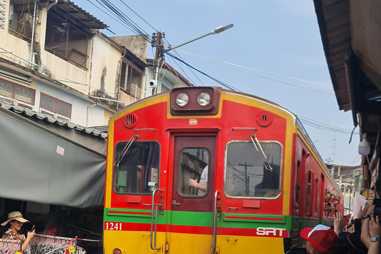 Floating Market, Railway Market & Wat Bang Kung Guided Tour