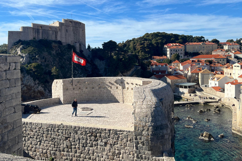 Dubrovnik: Complete rondleiding door de oude stad met optionele ophaalservice in de havenGedeelde tour in het Spaans