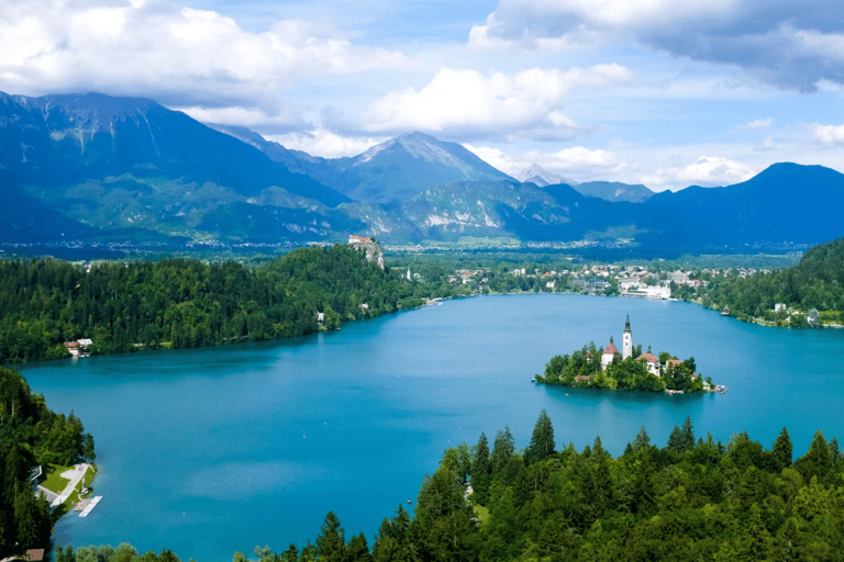Lake Bled: 2-hours E-bike rental for ride around the Lake