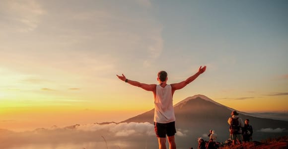 Bali: Mount Batur Sunrise Trek With Guide and Breakfast