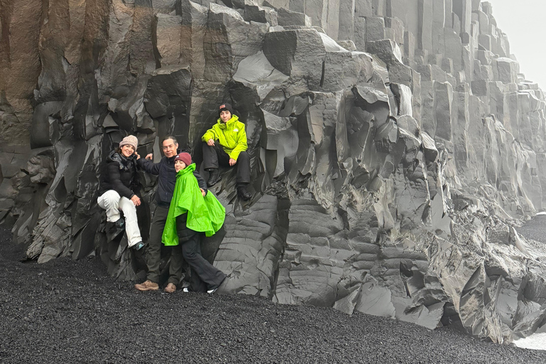 South Shore Adventure by 4x4 in Spanish with Professional Photos Iceland's South Shore in a 4x4 in Spanish with Professional Photos