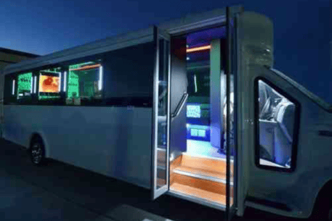 Miami: Party Bus - 5-Hour VIP Nightlife Tour