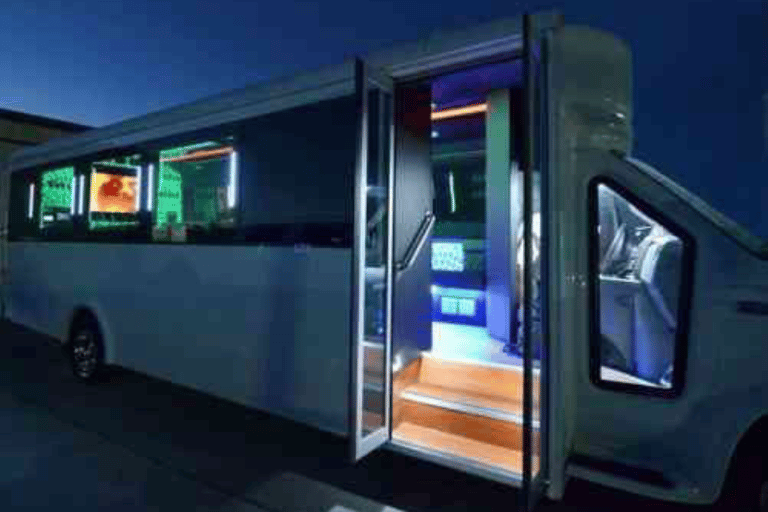 Miami: Party Bus - 5-Hour VIP Nightlife Tour