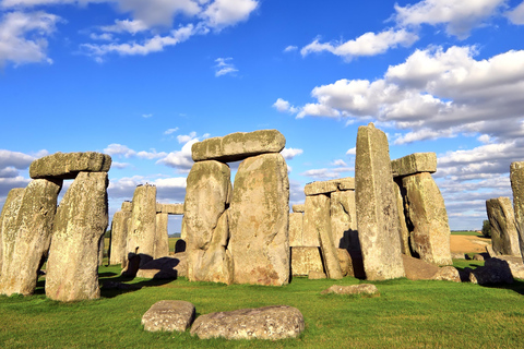 Royal Windsor & Stonehenge Private Tour Driver-Guide