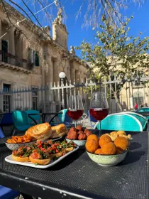 Street Food Lecce: Geführter Rundgang mit Essen und Wein.