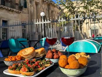 Lecce: Tour guidato a piedi del cibo di strada con prodotti enogastronomici