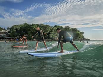 Phuket: Lekcja surfingu dla początkujących w Kata Beach