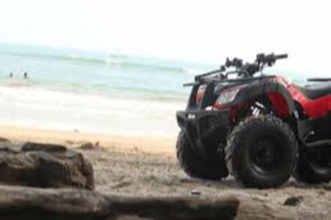 Salalah: Sunset Adventure at Salalah Beach with Hotel Pickup