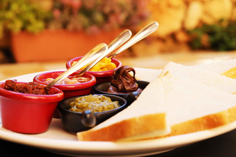 Gozo: Traditional and Local Breakfast in a Historic building