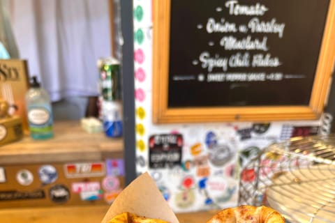 Athen: Private Foodtour mit Aussicht von der Dachterrasse