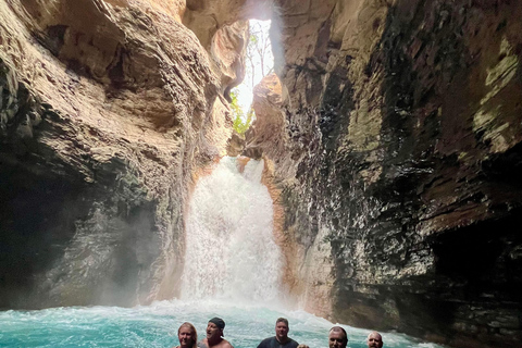 Liberia: La Leona Waterfall River Canyon Hike
