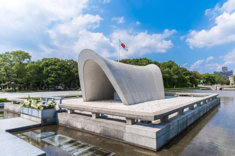 Osaka/Kyoto: Hiroshima&Miyajima Private Tour Luxury Vehicle