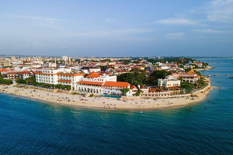 Visite de Stone Town, pause déjeuner bio, plongée avec masque et tuba à Mnemba