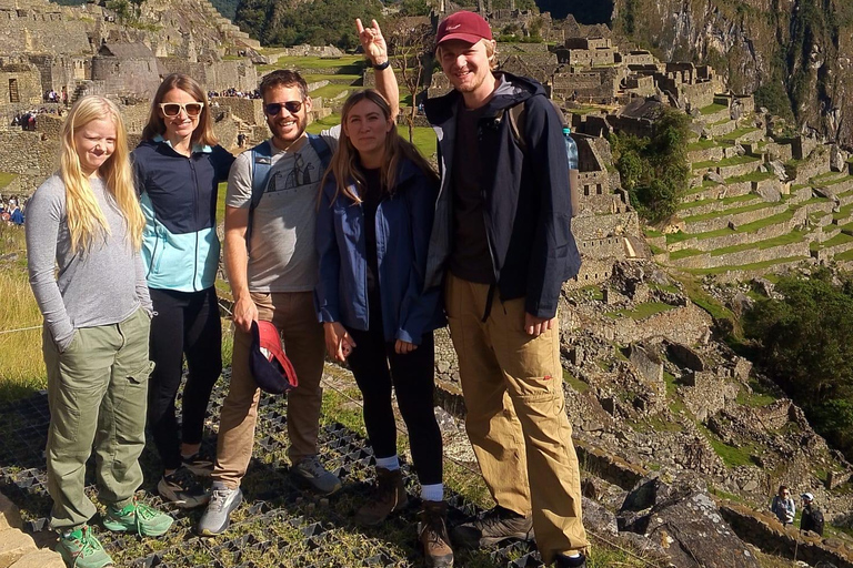 Cusco: Inca Trail 2-Day to Machu Picchu with Vistadome Train Cusco: Inca Trail 2-Day to Machu Picchu with Vistadome Train