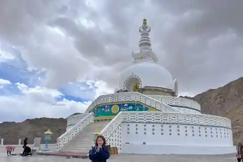 Leh: 3Hours short Trip - Spituk Monastery, Leh Palace & More