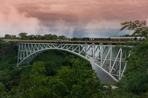 TOUR GUIADO PELAS CATARATAS DE VICTORIA NO LADO ZAMBIANO