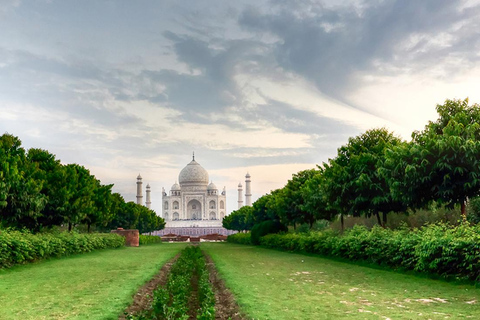 Från Delhi: Taj Mahal dagsutflykt med stadsvandring och transferendast professionell guide