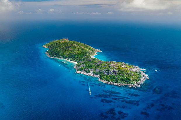 Sister, Coco, and Felicite Island: Seychelles Catamaran Tour