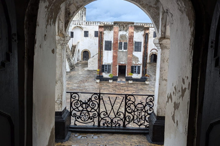 Accra: Cape Coast & Elmina Castles & Assin Manso Guided Tour