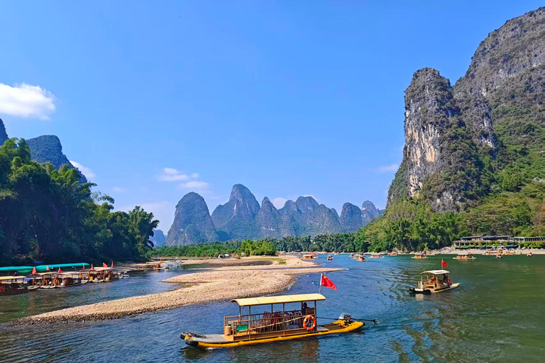 Guilin: Reed Flute Cave, Li River Cruise & Night Show Tour