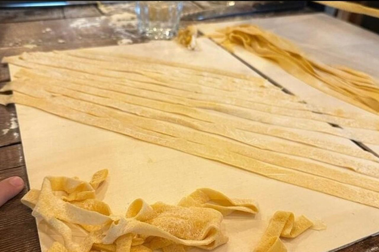 Spanish Steps - Pasta Class with wine and tiramisù Spanish Steps - Pasta&tiramisù cooking class