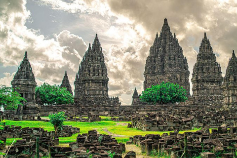 Yogyakarta: Prambanan Temple, Pindul Cave & Tubing Rafting. Sharing Tour; Prambanan Temple & Pindul Cave Tubing Rafting