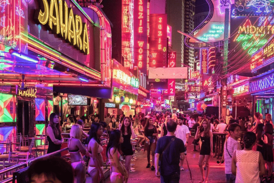 Bangkok: Soi Cowboy, Nana, Soi 11, Rooftops, Clubs & Go Go’s. Foto: GetYourGuide
