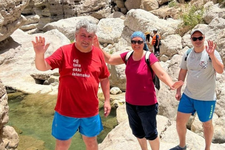 3-Day Oman Adventure: Wadis, Desert Camping & Meals by Guide