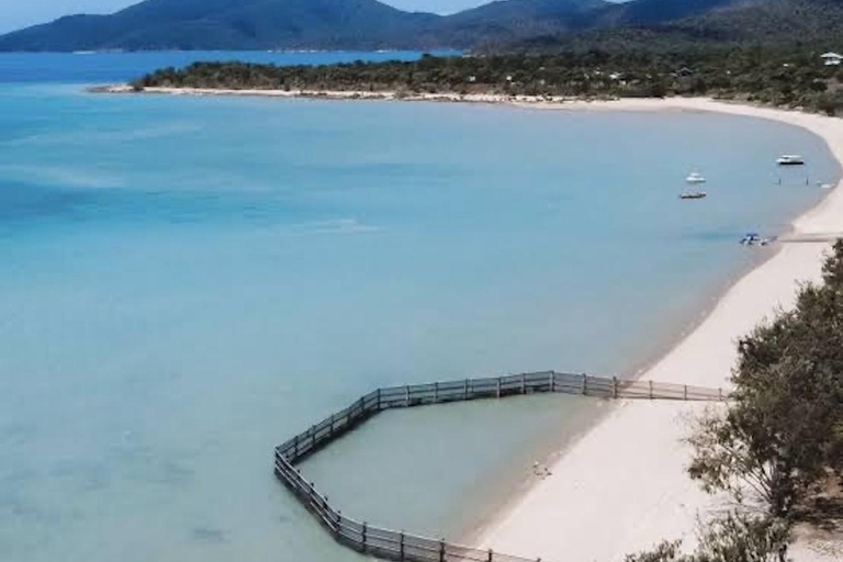 Airlie Beach: Whitsunday Coastal Culture & Pub Tour
