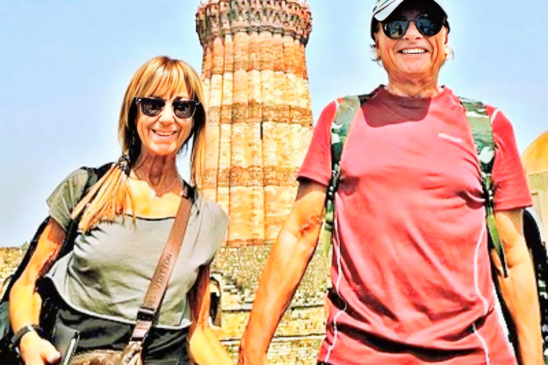 Tour de día completo por lo mejor de Delhi: cultura, comida y monumentosTour guiado en grupo de un día completo