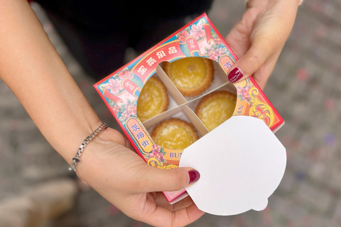 Kuala Lumpur: Chinatown & Centre Food Tour with 12 Tastings Kuala Lumpur: Food Tour with 12 Tastings & Drinks Upgrade