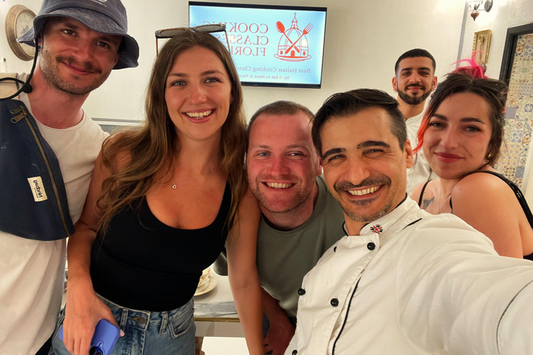 佛罗伦萨：意面制作课程，含晚餐、葡萄酒和... 唱歌！佛罗伦萨：意面制作课程，含晚餐、葡萄酒...还有歌唱！