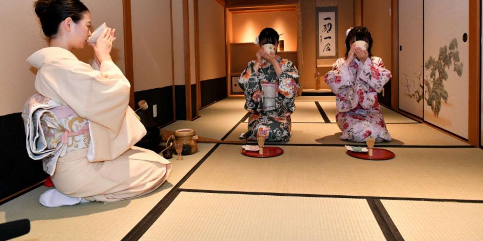 Kyoto: Kimono Tea Ceremony at Orizuruya Gion