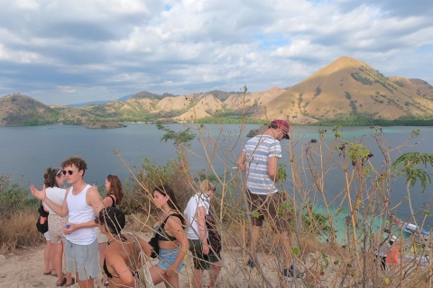 Komodo Tagestour von Labuan Bajo aus