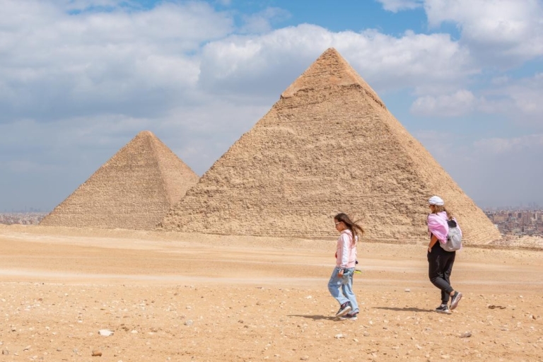 Vanuit de haven van Alexandrië: Piramide van Gizeh & Nationaal MuseumVanuit de haven van Alexandrië: Piramide van Gizeh en Nationaal Museum Japans