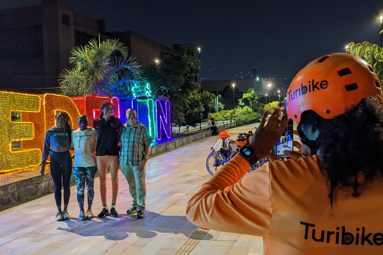 Medellín: E-Bike Christmas Lights Tour with Snack & Donation