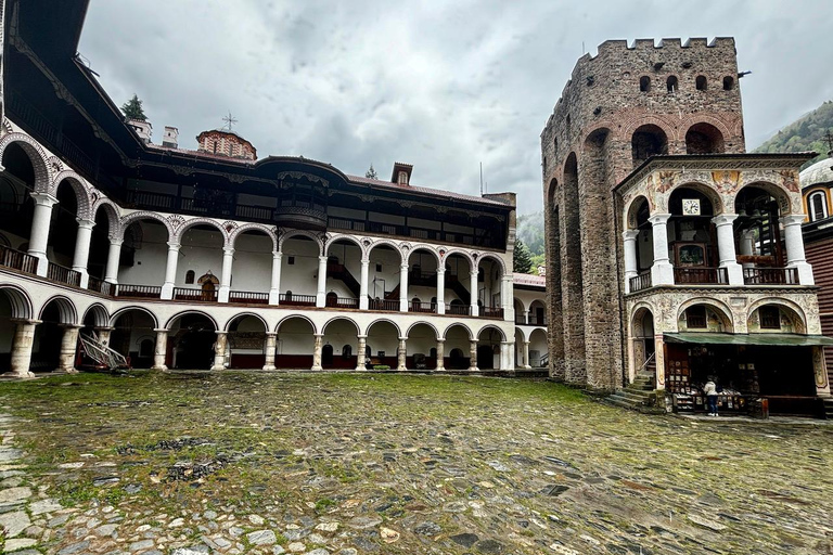 Monasterio de Rila,GRUPO PEQUEÑO ,Cueva Rilska,Stoby Desde SOFIASOFÍA -Monasterio de Rila, pirámides de Stob y cueva de San Iván Rilski.