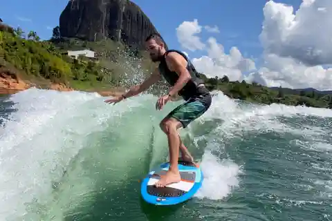 From Guatape: 1-Hour Wakeboarding