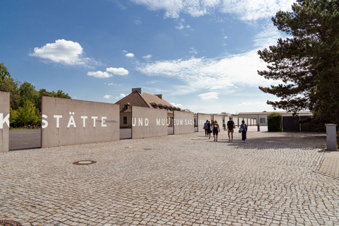 Z Berlina: piesza wycieczka po pamięci Sachsenhausen w małej grupieWycieczka grupowa w języku angielskim