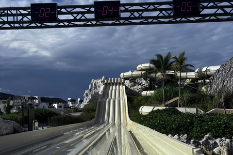 Privato: Punta Cana: ingresso al parco acquatico El Dorado con pranzoPunta Cana: ingresso al parco acquatico El Dorado con pranzo