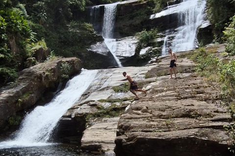 Paraty: Melancia Waterfall Trail Guided Hike with Pickup
