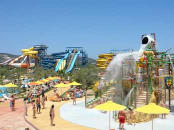 Zante: Biglietto d'ingresso al parco acquatico con trasporto