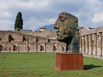 From Castellabate: Pompeii Ruins, wine tasting lunch tour