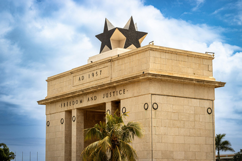 Accra: Day trip of Accra city tours with lunch