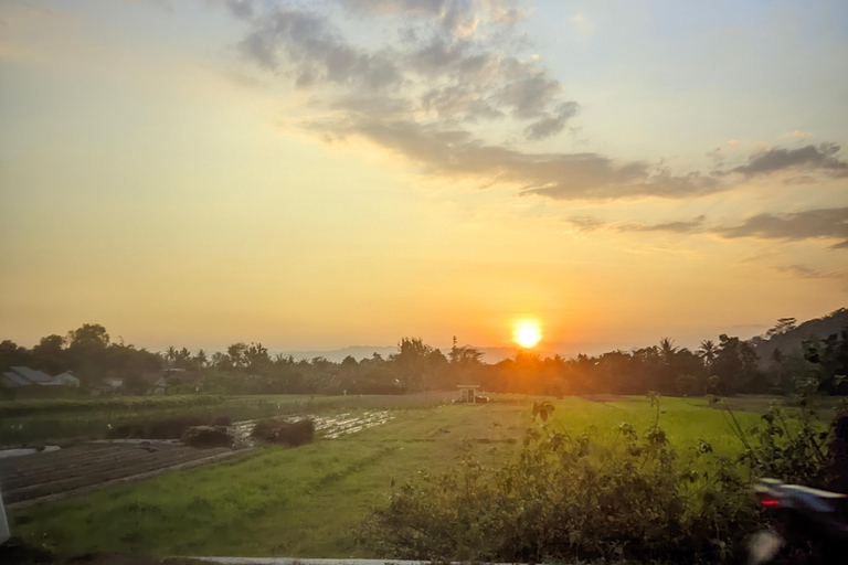 Yogyakarta: Private Car Rental With Driver Yogyakarta: Private Car Rental With Driver 6 hours