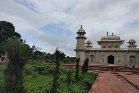 Depuis Jaipur : Visite du Taj Mahal et d&#039;Agra le même jour et retour à DelhiDepuis Jaipur : Visite du Taj Mahal et d&#039;Agra dans la même journée et retour à Delhi