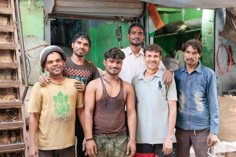 Mumbai: Dharavi Slum Guided Walking Tour by 1st Female GuideVisit Dhobhi Ghat + Local Train Ride + Dharavi Slum Tour