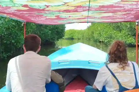 Nilaveli: Lagoon Boat Safari with Mangrove Exploration